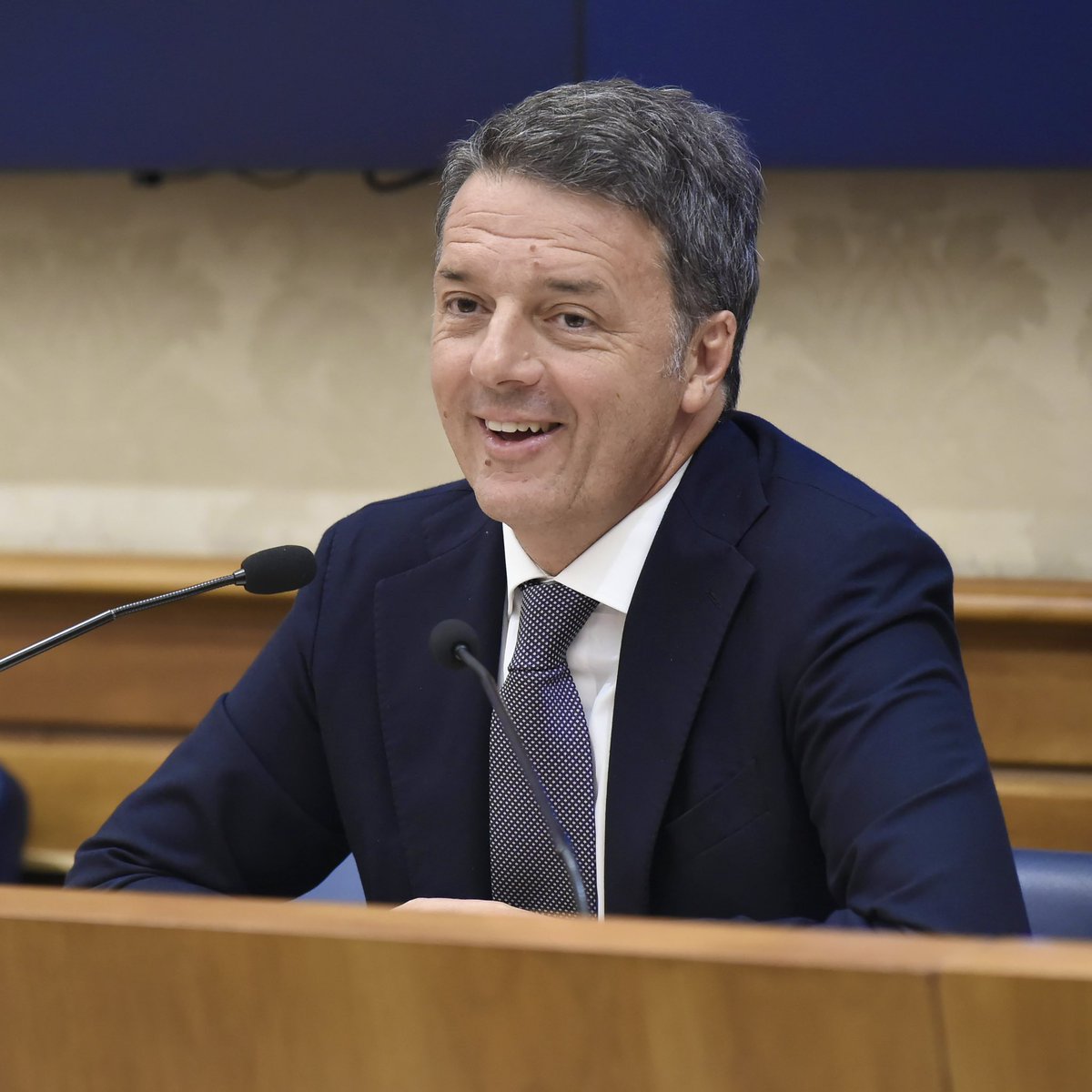 Matteo Renzi tweet media