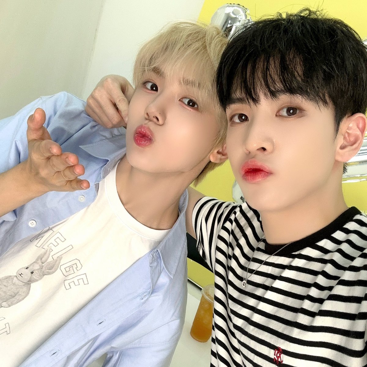 CRAVITY_twt's tweet image. 덩아 생일 축하해~ 🥳🥳
오늘 사랑 많이 많이 받고 세상에서 가장 행복한 토끼가 되자! 😙🐰👑
#HAPPYSEONGMINDAY
#성민아_해피덩쓰데이 #앨런