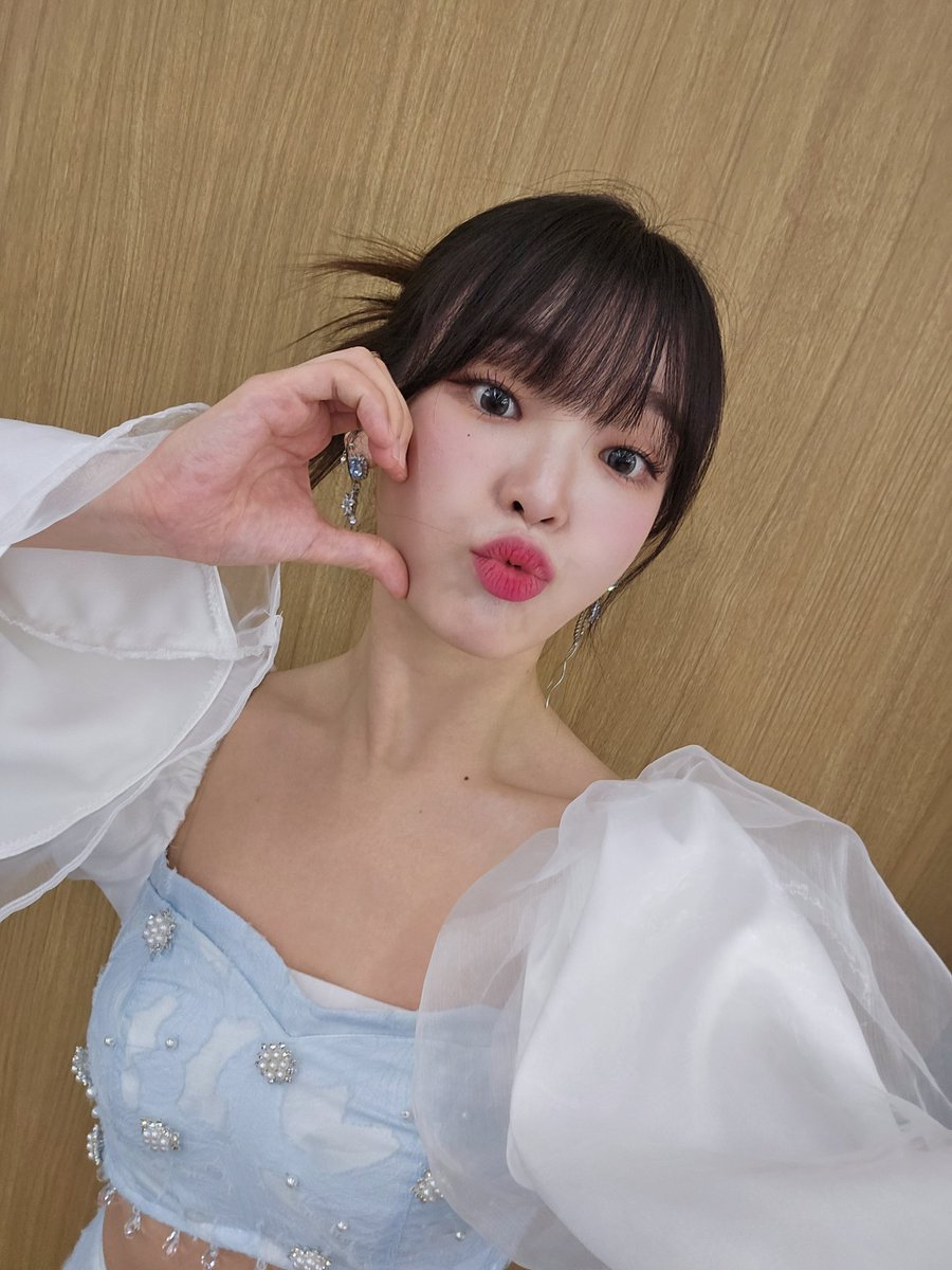 sseung_archive's tweet photo. 230801 위버스 포스트 #오마이걸 #승희

미라클 고마워...♡ 

더 건강히  밝게, 예쁜 웃음 지으며 활동할께요.

행복한 에너지 함께 나누자♡

정말 고마워요♡ https://t.co/pk4s3A01S3