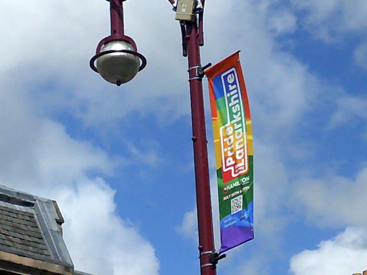 FearFree_Scot's tweet photo. @Pride in Hamilton last Saturday #RaisingAwareness about LBGT+ and non-binary persons experiencing domestic abuse. FearFree are a specialist domestic abuse service. If you know anyone currently experiencing domestic abuse feel free to pass on our information. https://t.co/r0HKXFQLDt