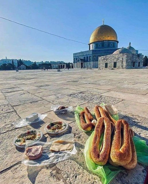 embpalestina's tweet photo. Desde #Jerusalén, CAPITAL ETERNA DE PALESTINA, deseamos que tengan un grandioso día. ¡VENCEREMOS!. https://t.co/D3GdVoOh9r