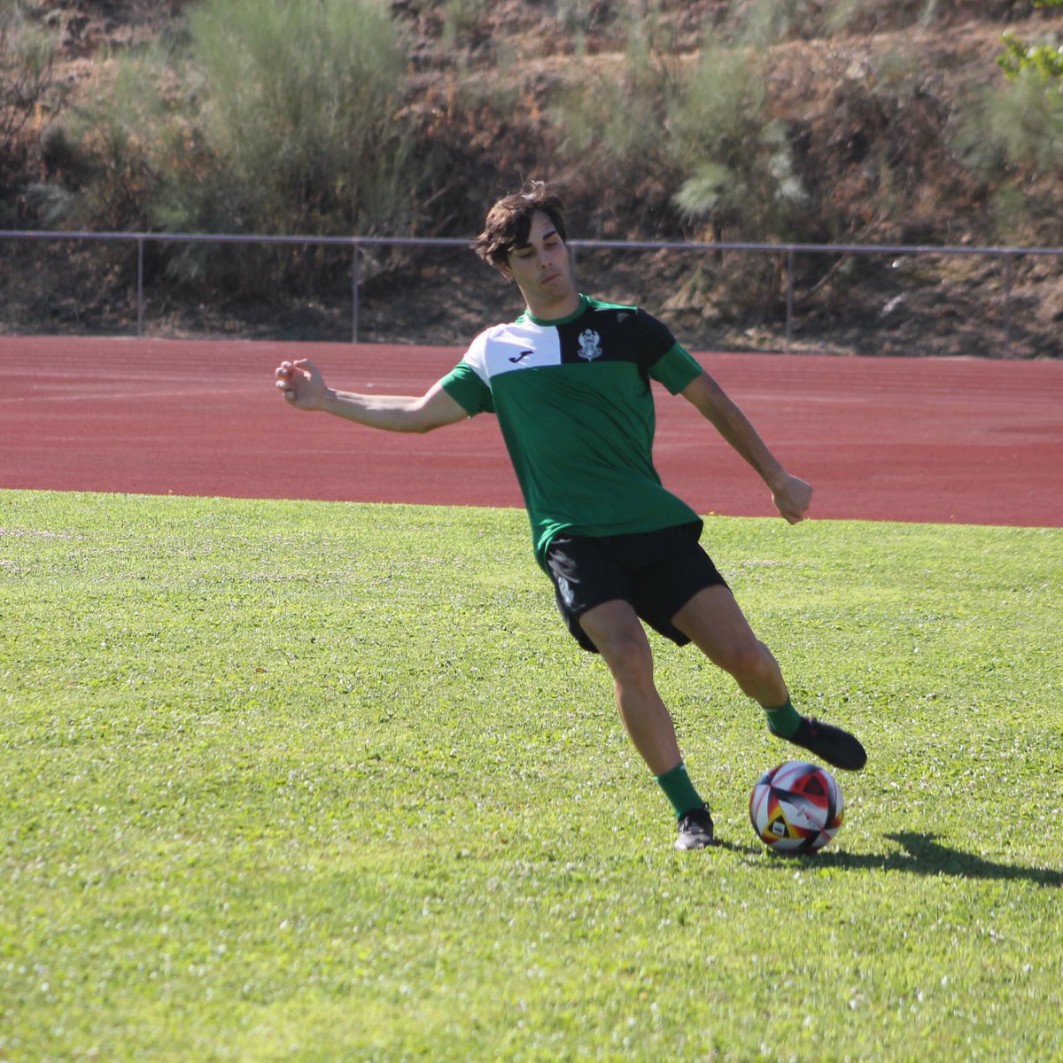 Esta zurdita promete…💫