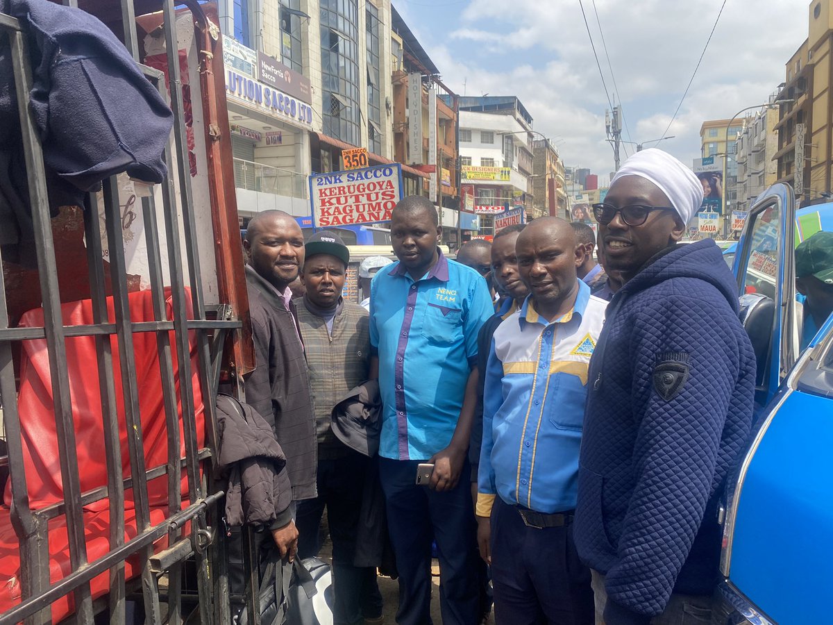 TLAB_ke's tweet photo. CEO/Secretary of the Board held a meeting with drivers/conductors of Neno, 2NK Sacco, with Chairman of @loddca at the TeaRoom. He disseminated policies and functions to the employers 
@ntsa_kenya 
@Kenyajudiciary 
@adriankamotho1 
@OleItumbi 
@kipmurkomen https://t.co/QUAwlD5C3g