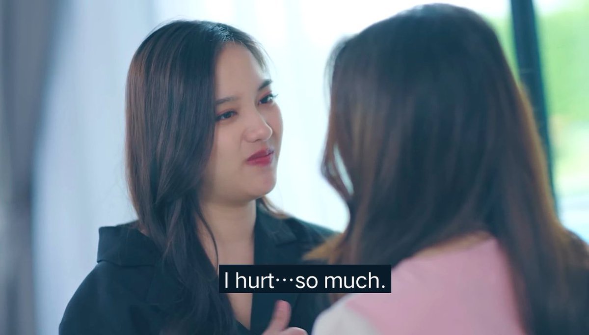 ChiNguyen2601's tweet photo. This is exactly what I feel after seeing the announcement ka. Reminded me the time I broke up with my ex.But because of my love for FreenBeck,I can forgive them,leave the ship peacefully and love them as an individual actress now. #FreenBeckForever precious memory in my heart ❤️ https://t.co/Z3tjzEaW3U