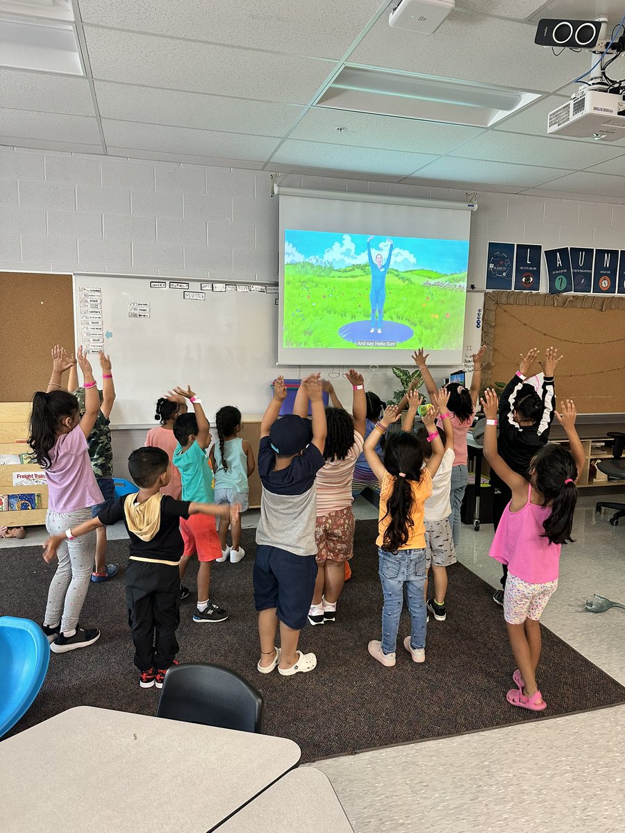 msalyssaleroy's tweet photo. K3 enjoyed mindfulness and movement on their very first day of school 🙏🏼🤍 https://t.co/T2jil7NmK0