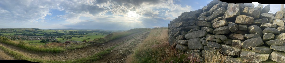 It’s #yorkshireday and for me there’s nothing that screams Yorkshire more that this view.

What about you? What’s your favourite yorkshire #picoftheday 

Drop them into the comments below ⬇️