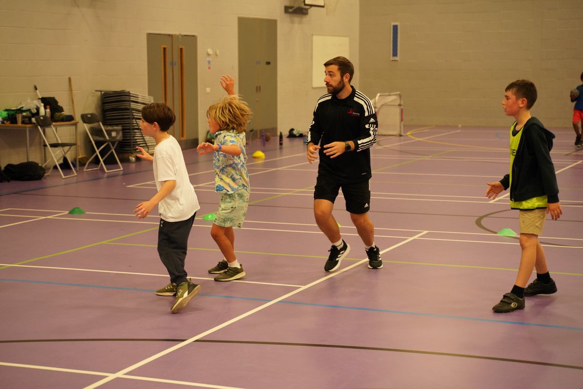 LeviMM5's tweet photo. Great handball session today at our multisports camp! 🖐️🏐@Moving_Matters https://t.co/S8JFPgE4YT