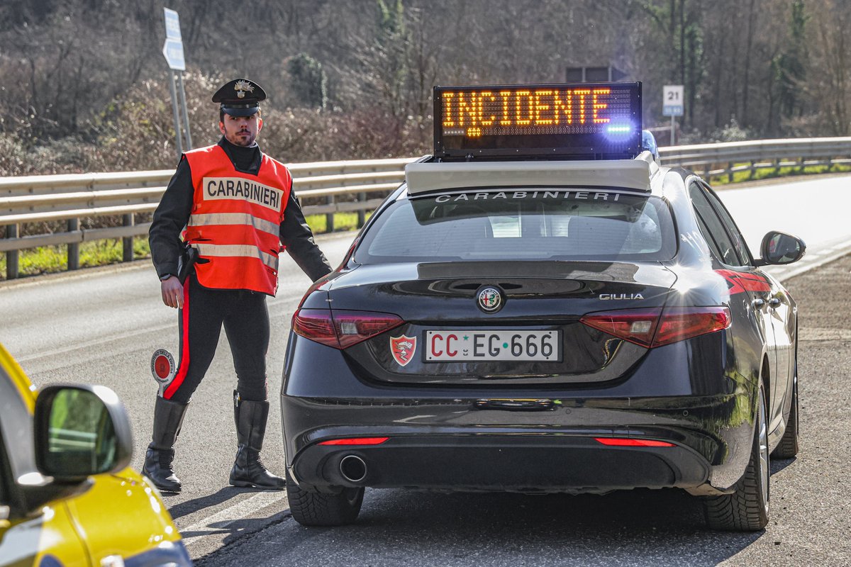 Arma dei Carabinieri tweet media