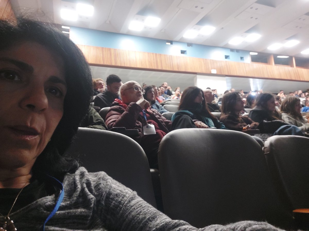 MarynesMontiel's tweet photo. Interesante inicio de @cilcal23 revisando la biodiversidad microbiana en cuerpos de agua @fcvespol @DEC_INV_ESPOL @espol https://t.co/FXUkHasAdl