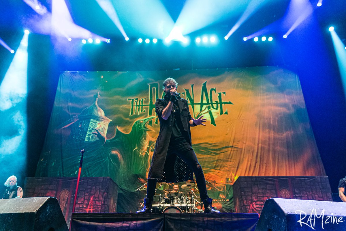 RAM_zine's tweet photo. RAMzine spoke with @MattJames_TRA (MJ) to discuss new @theravenage album #BloodOmen. We also discussed popular track #GraveOfTheFireflies. 🪽
https://t.co/wZDBBjJksD | RAMzine
#melodic #metal #newmusic #theravenage 
📷: @BenjiLiveLoud https://t.co/yNkZBgxOJ5