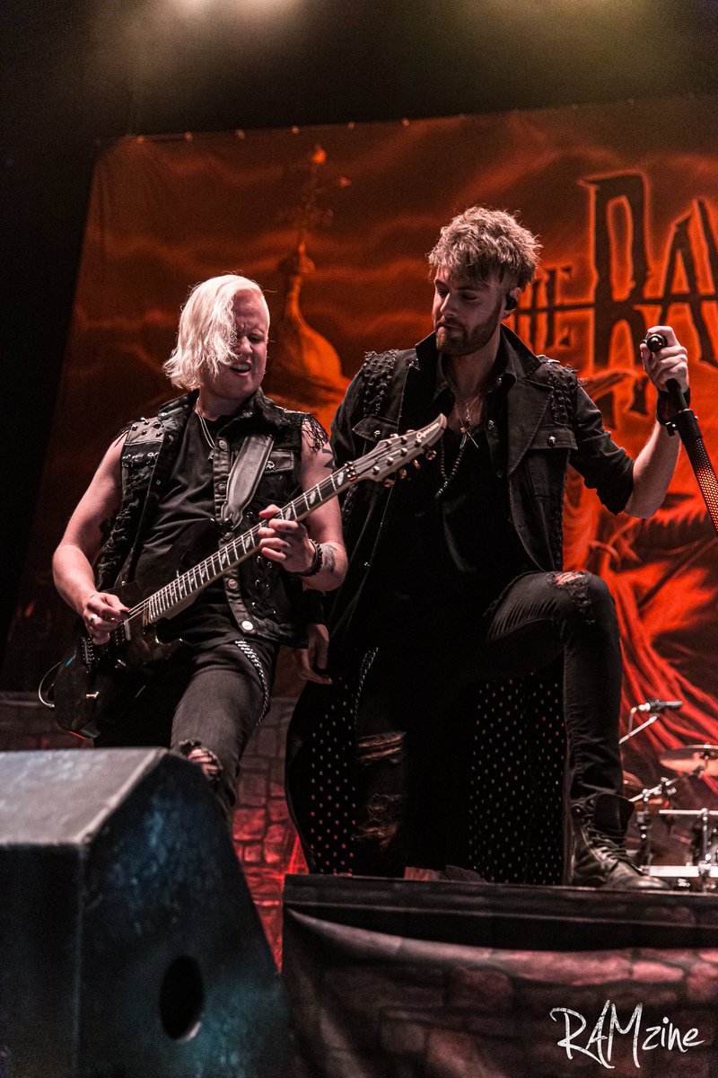 RAM_zine's tweet photo. RAMzine spoke with @MattJames_TRA (MJ) to discuss new @theravenage album #BloodOmen. We also discussed popular track #GraveOfTheFireflies. 🪽
https://t.co/wZDBBjJksD | RAMzine
#melodic #metal #newmusic #theravenage 
📷: @BenjiLiveLoud https://t.co/yNkZBgxOJ5