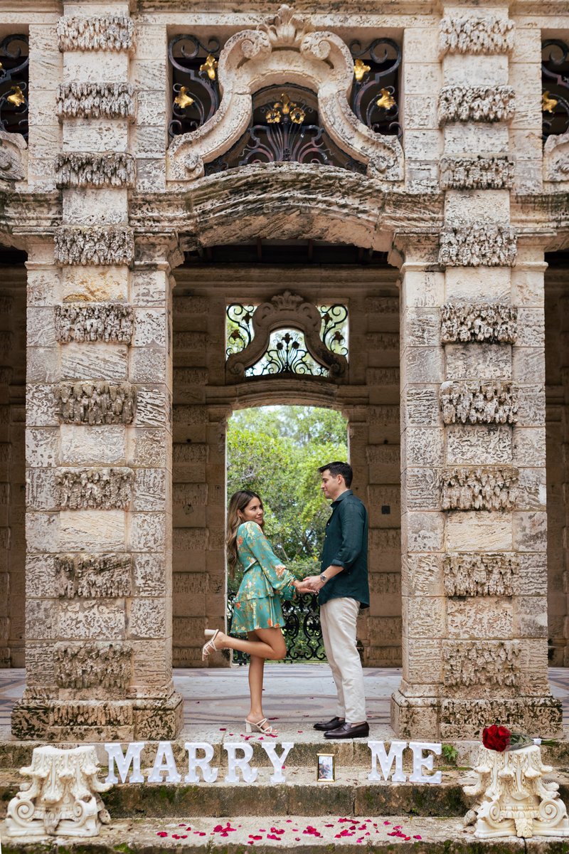 miamiproposal's tweet image. Take a look at the Vizcaya Museum and Gardens surprise proposal, so dreamy and romantic! #sweetproposal #miamiproposal #epicproposal