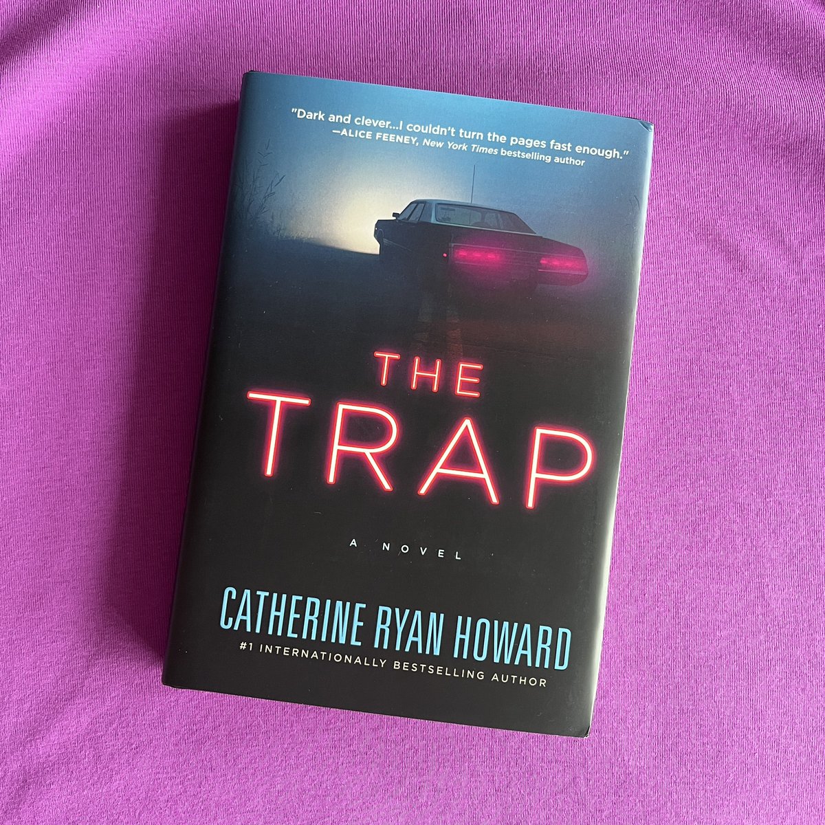 THE TRAP hits 🇺🇸 shelves today! ‘Catherine Ryan Howard always delivers, and [this] might be her most electrifying thriller yet … [it] takes a classic crime story and twists it into something vast, emotional, and absolutely terrifying.’ Flynn Berry linktr.ee/cathryanhoward