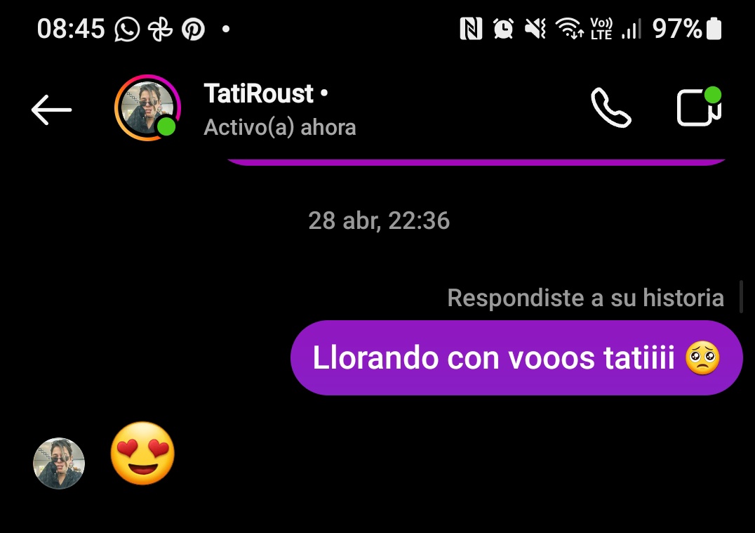 JulyCuca's tweet photo. A mi me respondio @tatiroust 💜💜 @Antesquenadie__ https://t.co/OTO9v0fvGE