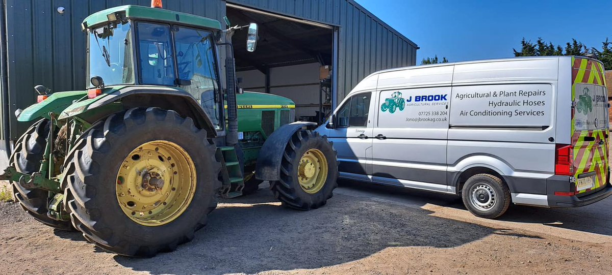 LNGraphicDesign's tweet photo. Take your branding from day to night with high impact reflective graphics! βοΈβ‘οΈπ
J Brook #AgriculturalServices new Volkswagen Crafter complete with green and blue #ReflectiveBranding; as well as #Chapter8Graphics
https://t.co/3dnk8L4uhI
#signage #vehiclegraphics #branding https://t.co/FASnCJa7l2