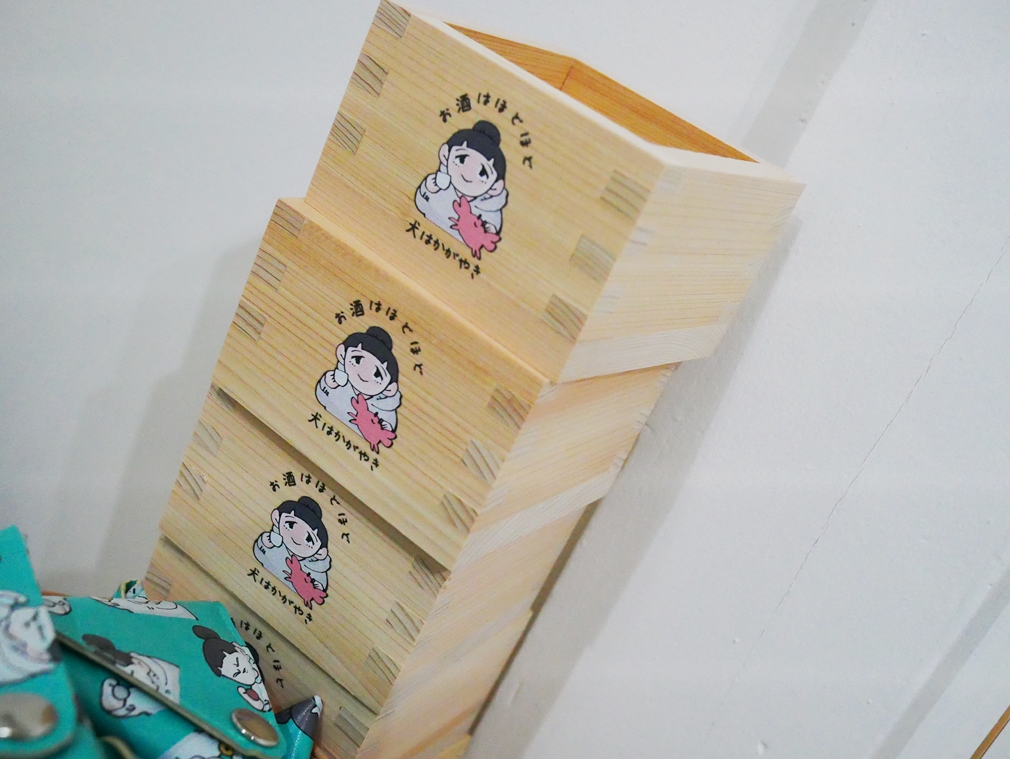 8月4日から始まるこちらの展示にて、なか憲人さんのスペースを間借りして、絵画やグッズなどを置かせて頂いてます。ぜひぜひ。 