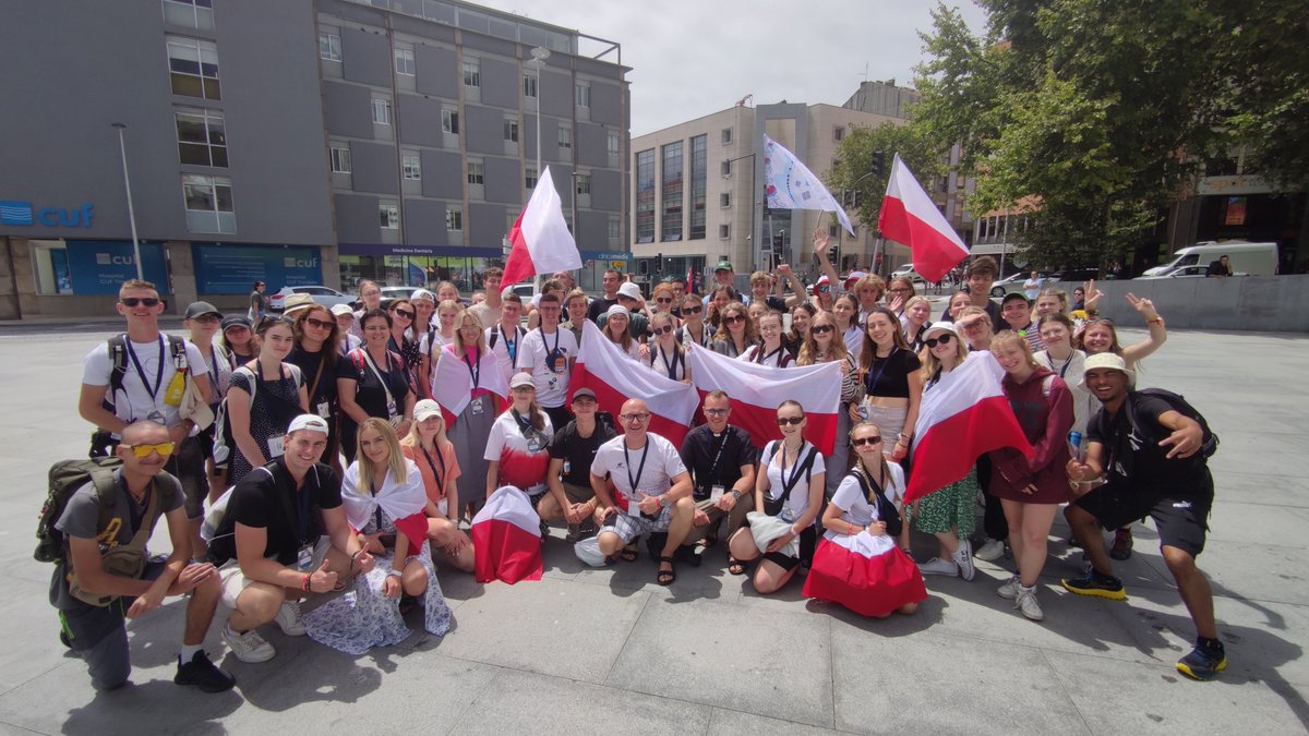 Grupa młodzieży wraz z księżmi z diecezji pelplińskiej od kilku dni przebywa w Portugalii na Światowych Dniach Młodzieży.
tinyurl.com/29vy8cn9
<a href="/EpiskopatNews/">EpiskopatNews</a> <a href="/kbosdmpolska/">Krajowe Biuro ŚDM</a> <a href="/SDM_Polska/">ŚDM PL</a>