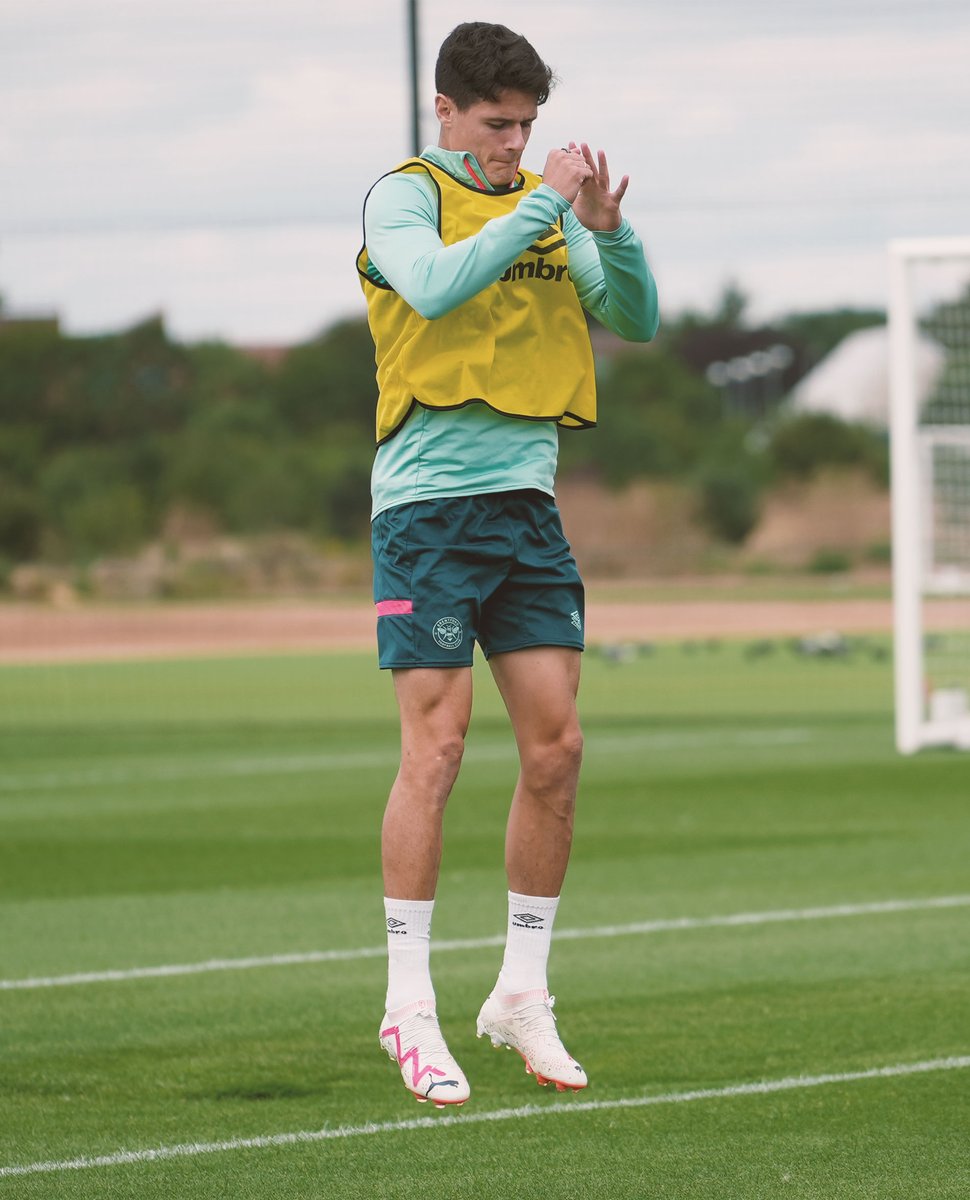 Brentford FC tweet media