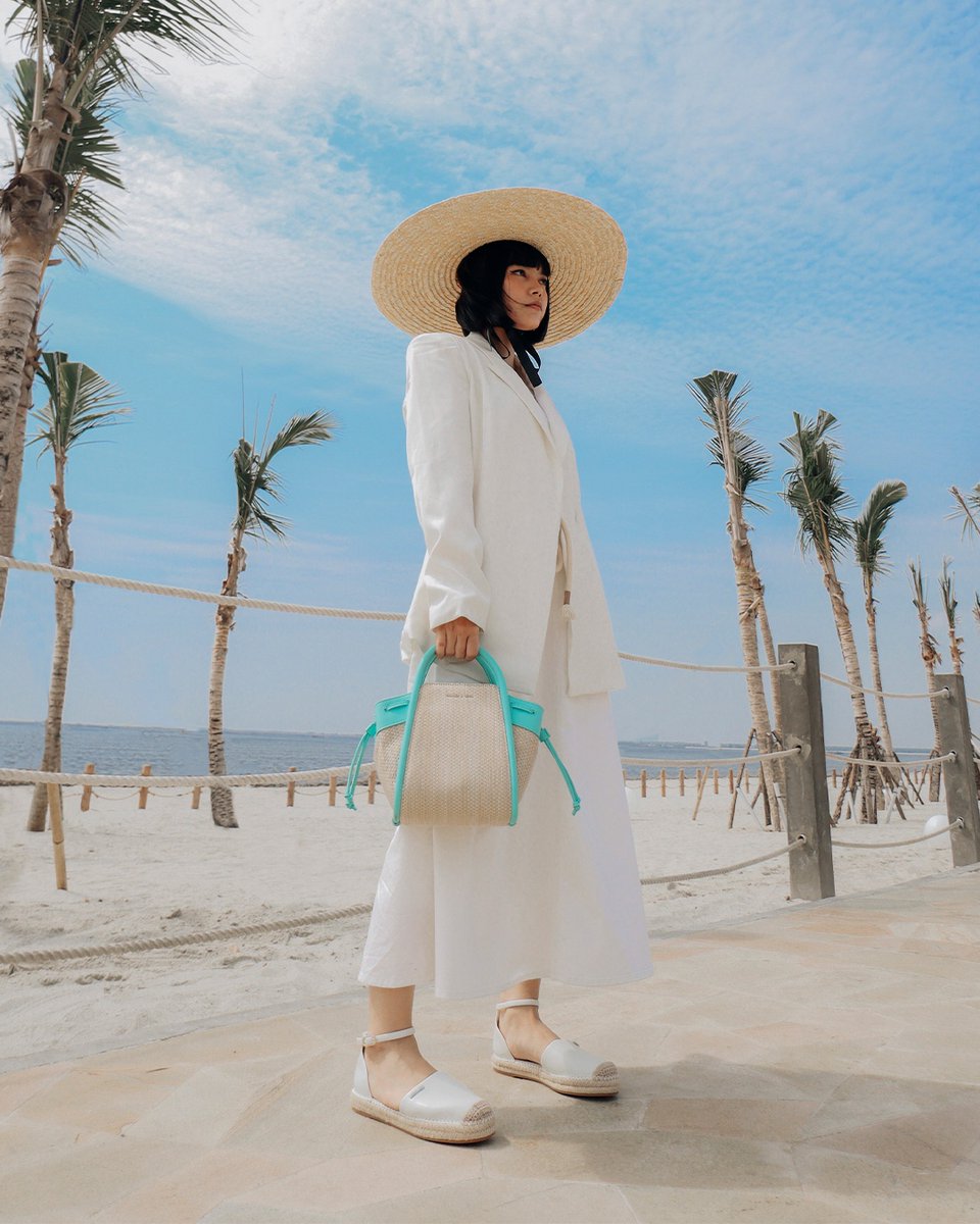 charleskeith_jp's tweet photo. Mint Greenのディテールが特徴のアシュビー ラフィアトートバッグは、夏のワードローブに鮮やかで爽やかなポップカラーをプラス。https://t.co/5V1IKavikz
#SummersCalling
#CharlesKeithSS23
#ImwithCharlesKeith https://t.co/x1QQd9gjCt