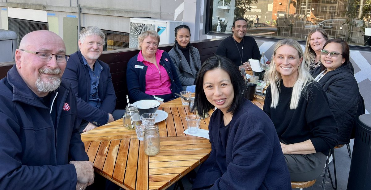 DarylCrowden's tweet photo. It was a pleasure to meet, celebrate birthdays &amp; eat with the @salvos #emergencyservices operations team in Sydney today as I move around the country meeting my new colleagues. #LeaveNoOneInNeed https://t.co/0oBe3s1Lxa