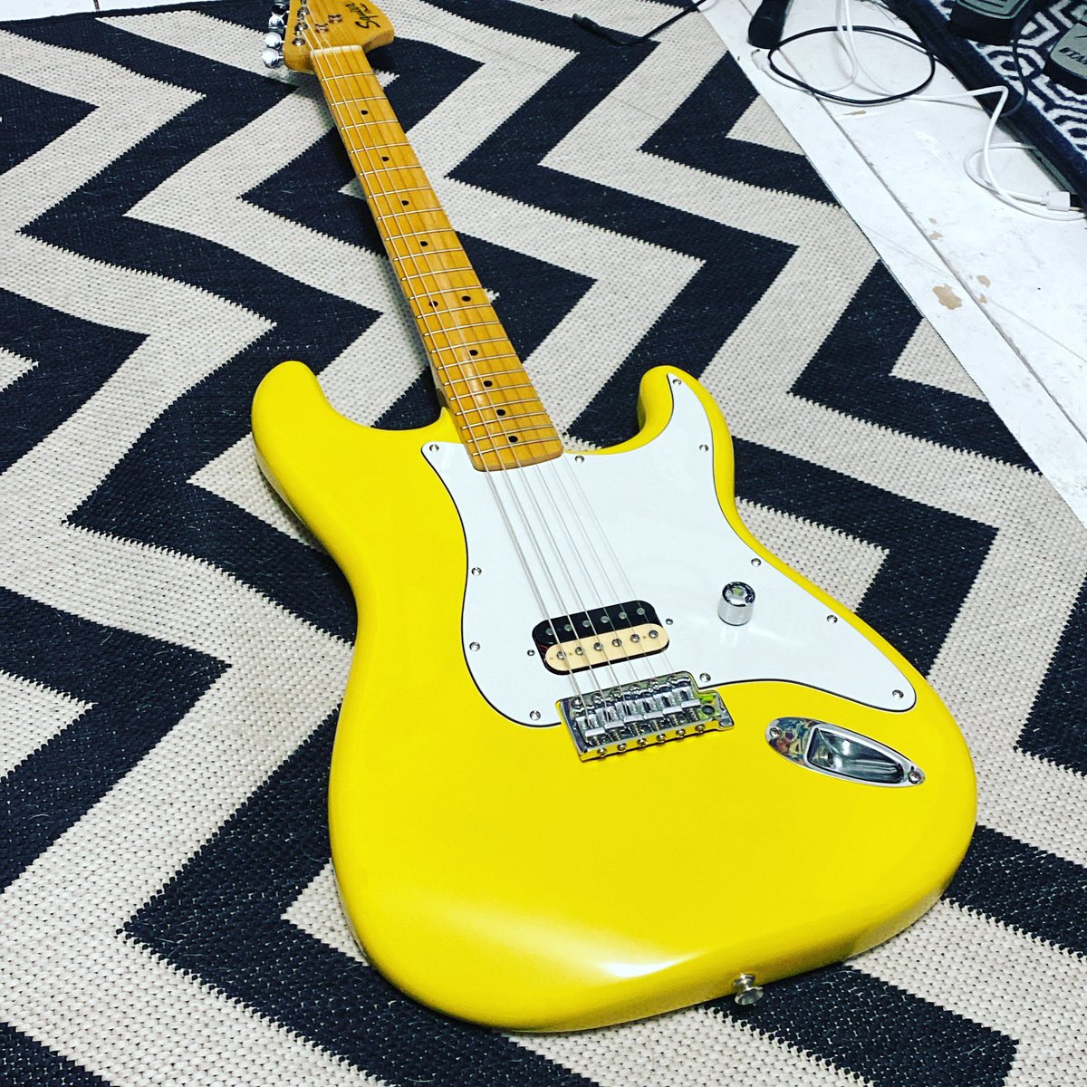 Gooodtimesgary's tweet photo. @tomdelonge  any chance of a squier model of the TD Strat ya boy hasn’t really got £1300 on hand for the reissue haha  I had to make my own! https://t.co/3YhkFyXiRg
