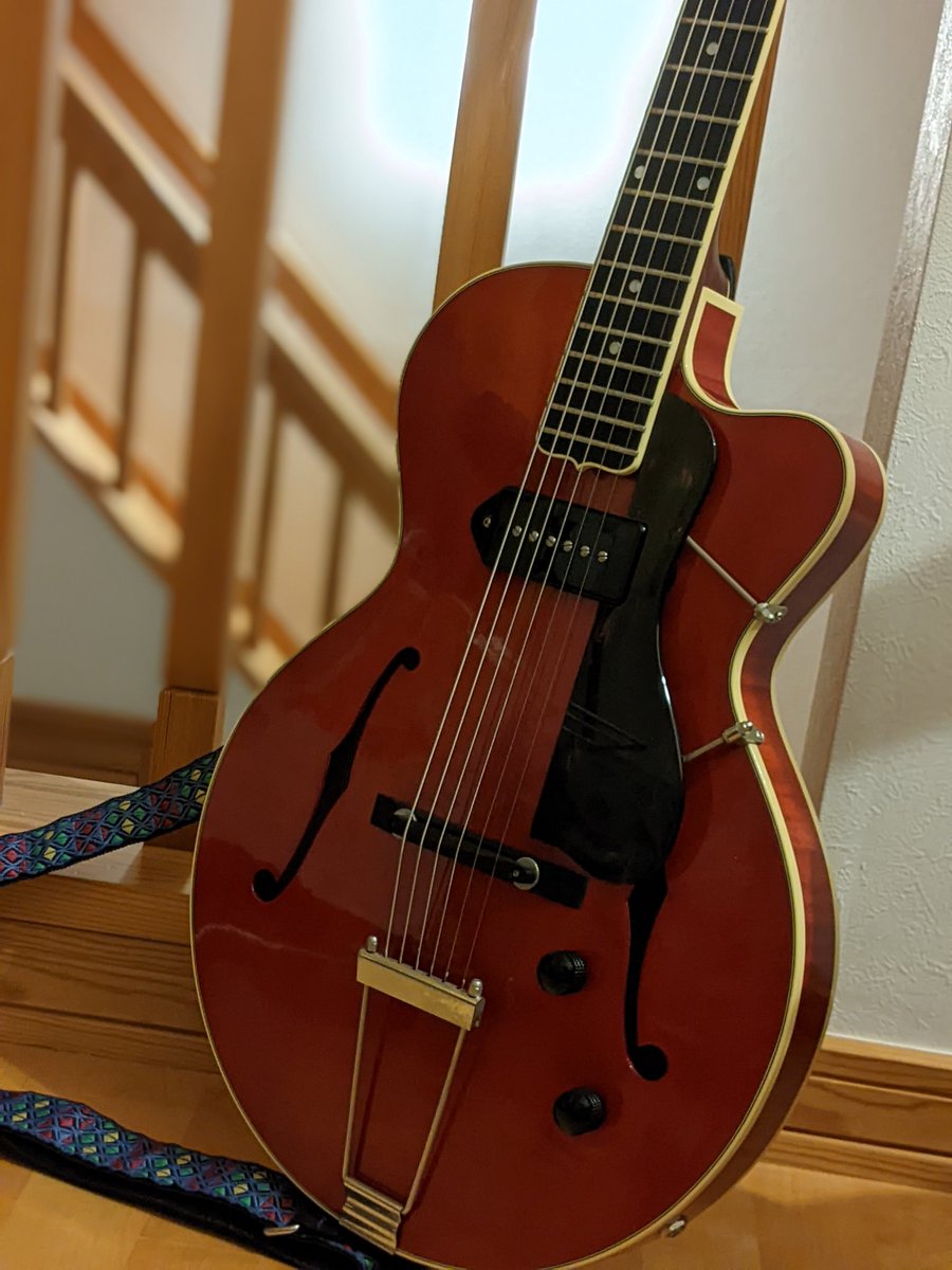 cn93496's tweet photo. ギターの時間☺
#Stringphonic https://t.co/hv5n6BCSRy
