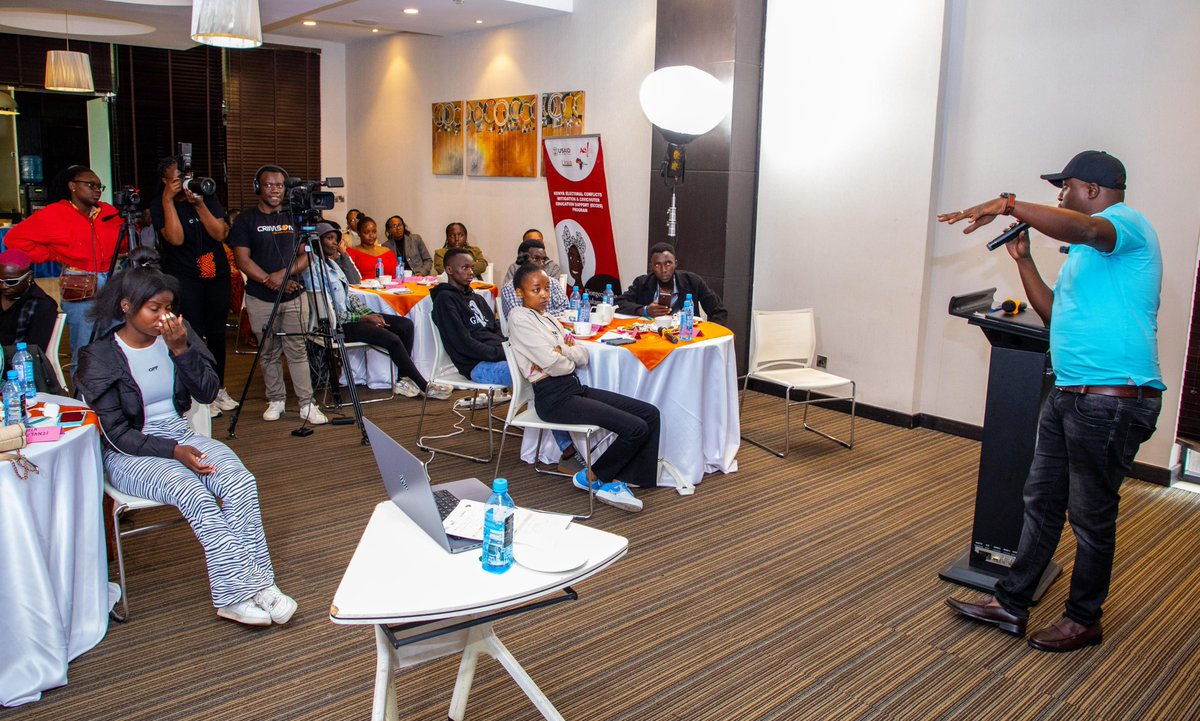 tendasasa's tweet photo. Today, in partnership with @Badili_A through the @USAIDKenya ECCES program, we are empowering young influencers to make a difference. With great power comes great responsibility, and we are here to shape a brighter future together. #Influencers4ChangeKe #PamojaKwaAmani #ECCES https://t.co/rvkrqDb7Zu