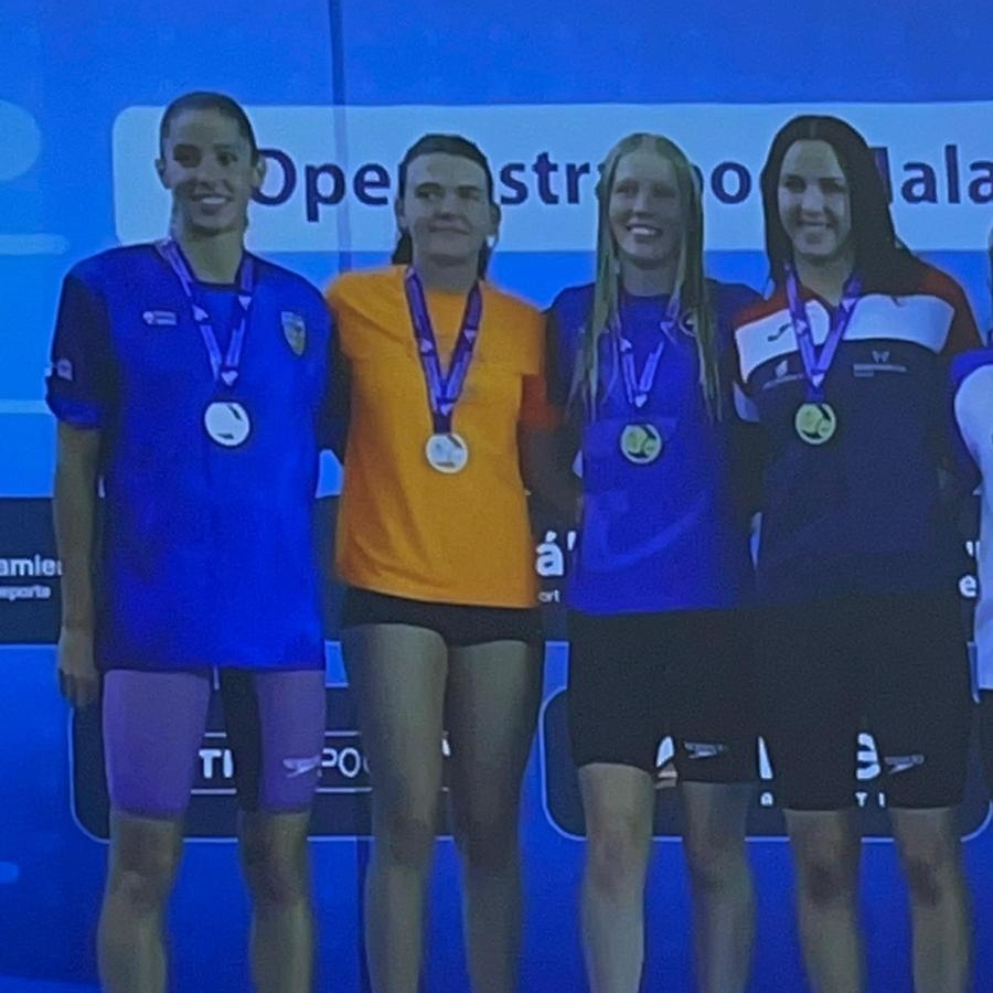 GSDcdeportivo's tweet photo. CTO. ESPAÑA ABSOLUTO-JUNIOR VERANO: ¡Enorme CLAUDIA MARTÍNEZ ESCORIAL que se proclama Subcampeona de España Junior 2006 en la prueba 200 Estilos femenino! ¡Enhorabuena Claudia por esta merecidísima PLATA! https://t.co/m28wFJ7BNc