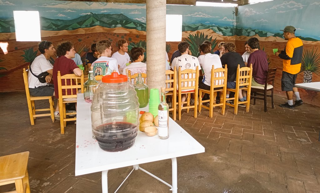 xkaldob's tweet photo. San Baltazar Guelavila
Plática en zapoteco, gastronomi y mezcal https://t.co/Ui0P1HTlsk