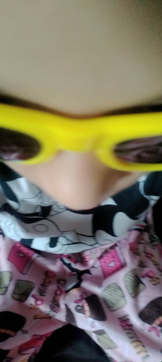 halleslayzie's tweet photo. 🤸bat 🤸malungkot🤸ang 🤸 beshie🤸 ko,🤸 https://t.co/j3EKyjCqBk