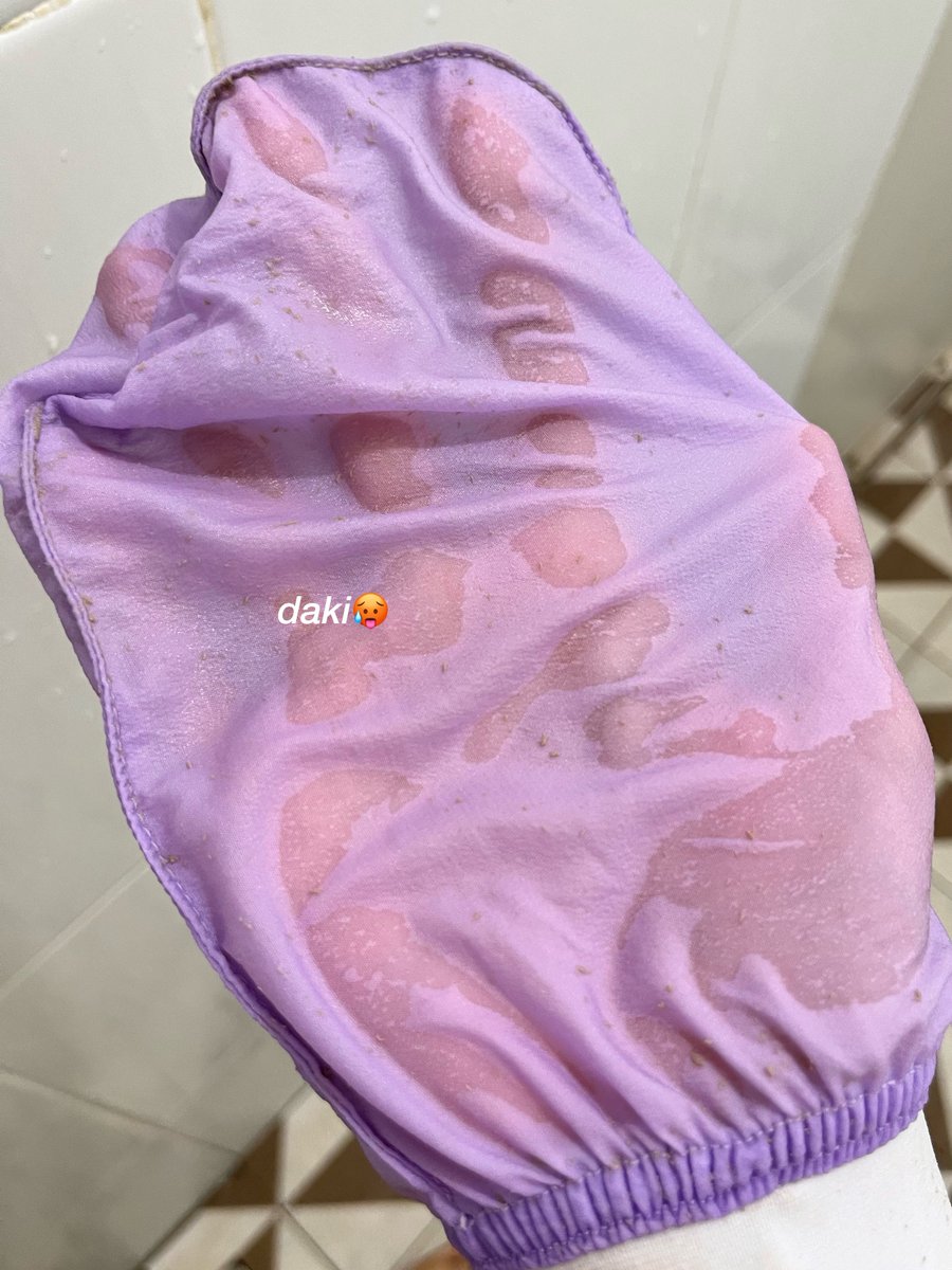 Lusieinthesky's tweet photo. tolong kalian semua harus coba mandi pake gloves ini, cuma digosok2 doang DAKI SE-BADAN LUNTUR SEMUA😭👍🏻
daerah lekukan langsung bersih bgtbgtt!!!

BEST BUY 2023👍🏻

🛒: https://t.co/fCbT9RlYqo https://t.co/FRnz8IjODU
