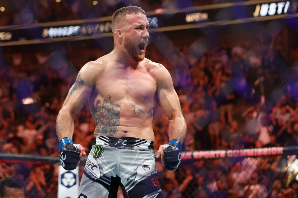 Justin Gaethje and Alex Pereira have both moved up in the pound-for-pound rankings after #UFC291 ⬆️ Take a look at all the rankings changes after the weekend's fights ⤵️ #VMTV | #ViolentMoney | #UFC vmtv.co.uk/2023/08/01/ran…