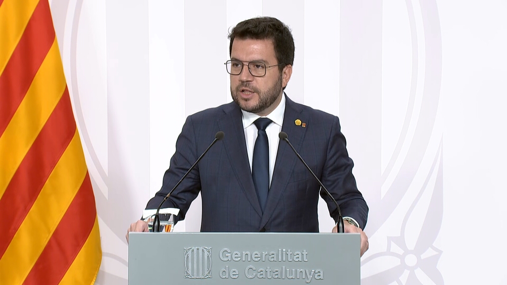 3CatInfo's tweet photo. Aragonès insta Sánchez a moure's i demana avançar cap a un referèndum per a la independència
https://t.co/onnp7bHPz6 https://t.co/OcTC7cQgYd