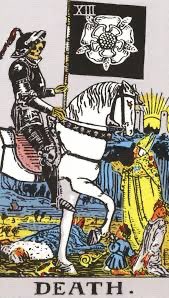 Taroando_'s tweet photo. #AMorte - Dia 01 de Agosto, finalmente! ALém de ser dia de soprar canela, é também dia de finalizar algumas situações para já entrarmos o mês com o pé direito. A Morte vem para nos aconselhar a não deixar nada pendente mesmo, colocar fim no que precisa e já iniciar os nosos planos e projetos sem medo de ser feliz. Normalmente ela vem para nos dizer que estamos no limite e que essas ações “radicais” são importantes para que o mês flua como almejamos, sabe? Caso não tomemos tais atitudes, podemos ter que lidar com problemas "vencidos" mais tarde. Então foca no que precisa e vamos lá!