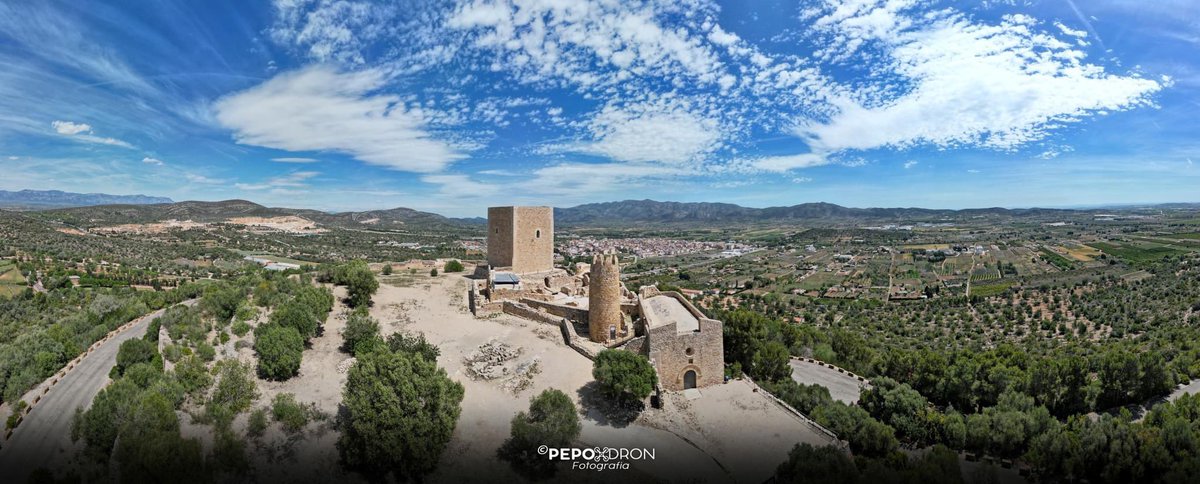 PepoMoEs's tweet photo. #Ulldecona ❤️🇮🇩 https://t.co/Iz7srNWV1k