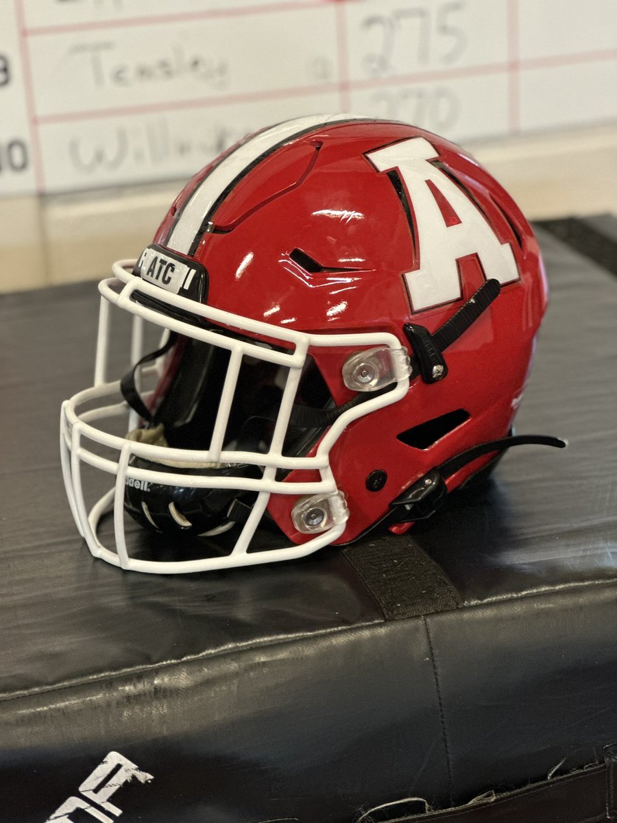 AlexanderFball's tweet photo. It’s okay be envious of the RED https://t.co/NupZKfbbnk