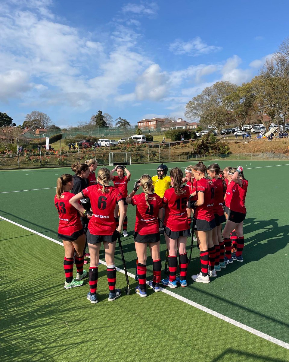 violetoneill35's tweet photo. back from two weeks in SA and ready for pre season with a new LBX 🇿🇦🏑
thank you @Y1Hockey https://t.co/8rU8auMlaU