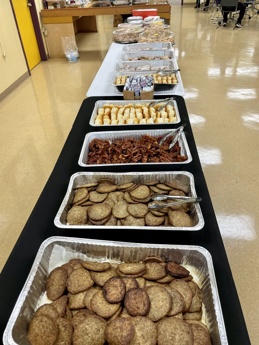 AvoyellesPSB's tweet photo. We are ready to take on the new year! We can’t wait to see everyone this morning! #Place2b23 https://t.co/BWbaGa07V2