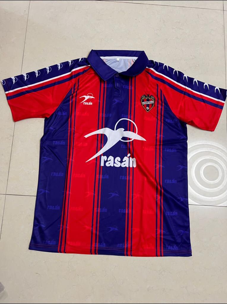 Levante 1994 Camiseta 1ª equipación, ya disponible en Futbol-Retro.com, a un precio de €36.99.              
Envío gratis dentro de España         

futbol-retro.com/product/levant…

RT y enviamos un DM para recibir un código de descuento del 10% para usar con tu orden