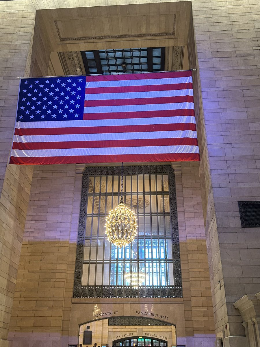 nkn03's tweet photo. #NewYork #GrandCentral #NYCLibrary #NYC https://t.co/A9hGNe4fLN