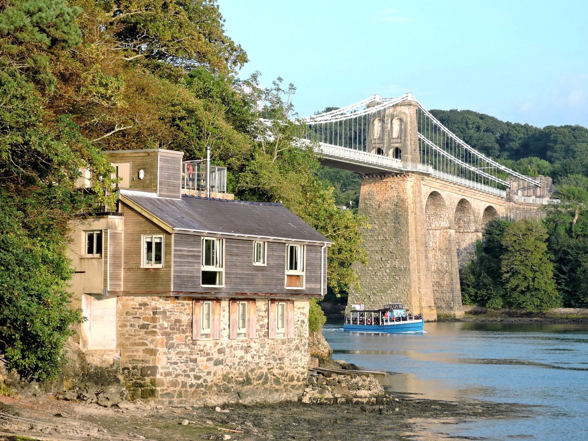 MenaiCruises's tweet photo. Join us for a 2hr bridges cruise on the famous  #menaistrait Friday 4 August at 10.45am and enjoy spectacular views from seaward #anglesey #snowdonia #portdinorwic #CaernarfonCastle https://t.co/MokAAb3cOr https://t.co/IkU1vsC55s