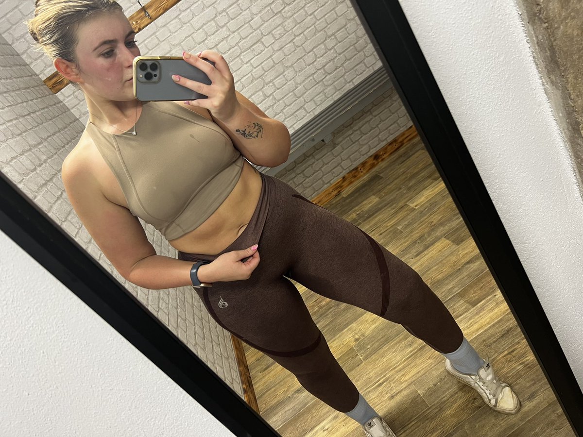 AllFlorrie's tweet photo. You know it’s a good session when you leave looking like you’ve pissed yourself 😏 

Findom Findomuk findomme https://t.co/9YhkNgDxtE