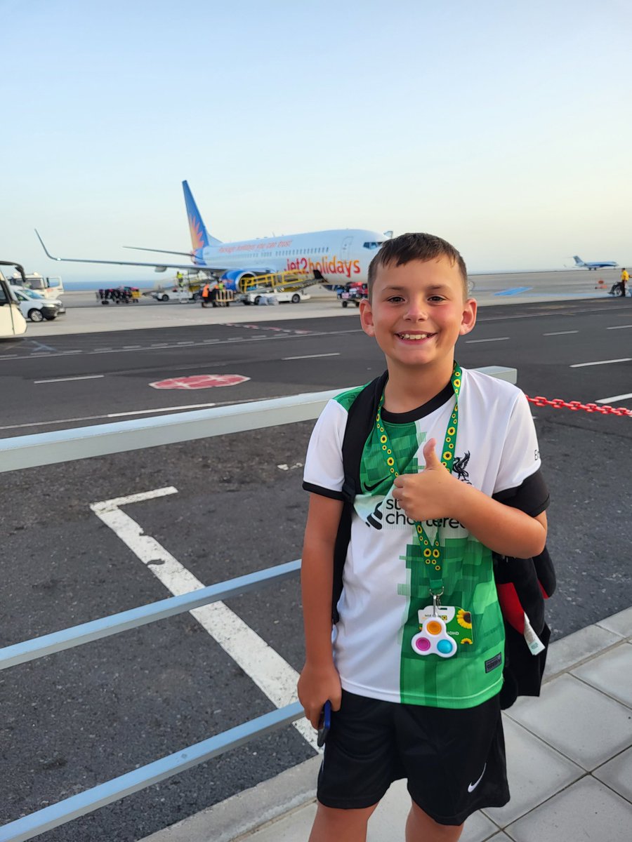 This is my 10yo, Charlie.

He has recently been diagnosed with autism and adhd. 

He was dreading the airport but I am so proud of how he coped.

He is so proud of himself too. He asked me to post to my "twitter friends" 😁