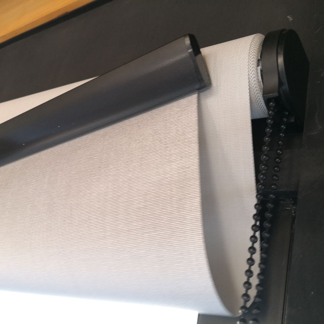 cortinaspuntocl's tweet photo. Cortinas Roller SILVER SCREEN tejido posterior aluminizado. Brinda mayor reflexión solar logrando mayor confort térmico al interior. Pregunta por las tuyas ! #cortinasroller #rollerscreen #rollersunscreen #cortinaspuntocl https://t.co/9IPRy26toE