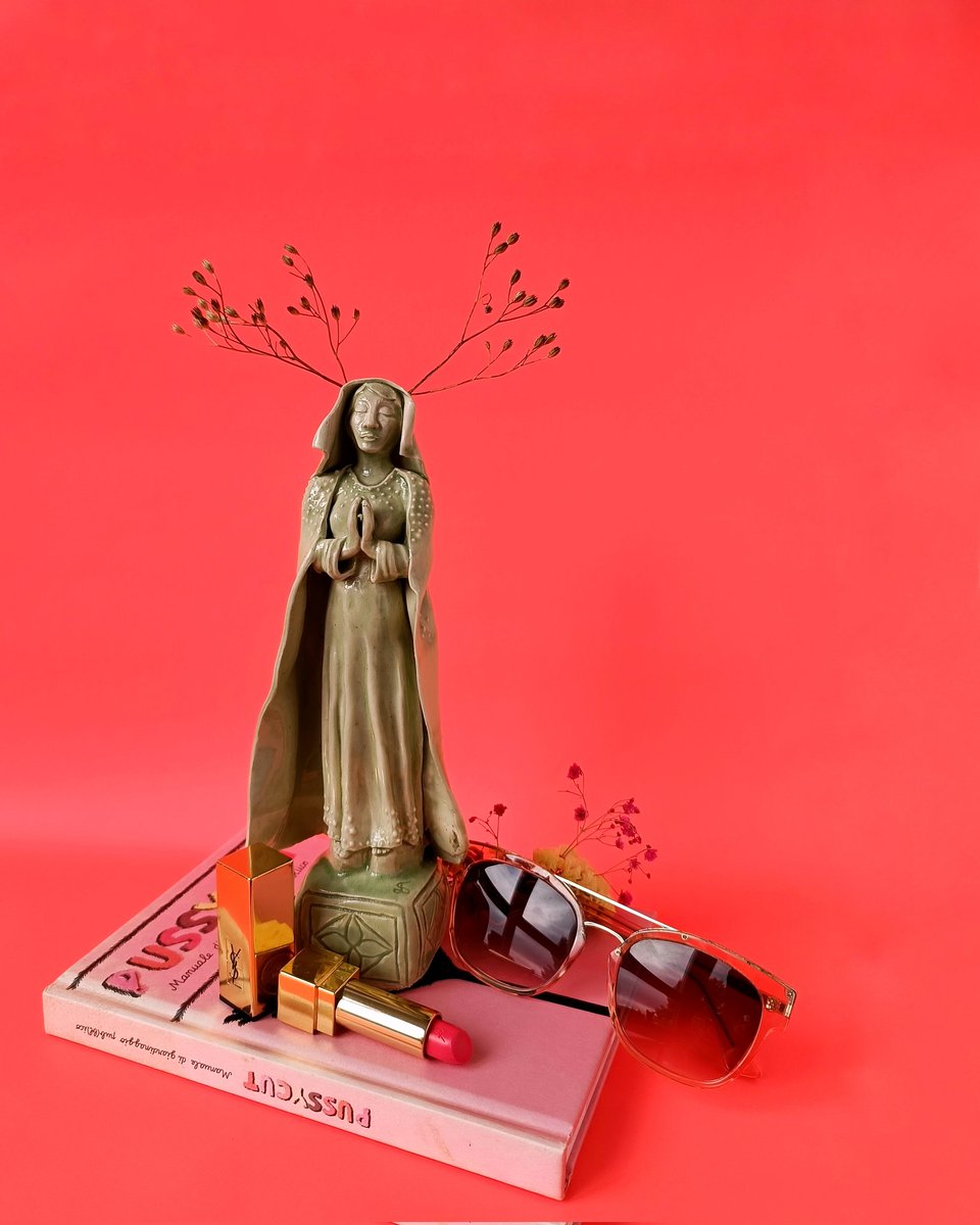 Lefreda's tweet photo. Extra, extra! Me emociona poder anunciar la apertura de nuestro pequeño taller cerámico casero. Podéis echarnos un vistacillo en IG en @dodo.ceramica y dejar un poquito de amor si os gusta. https://t.co/uRpuAFCSs0