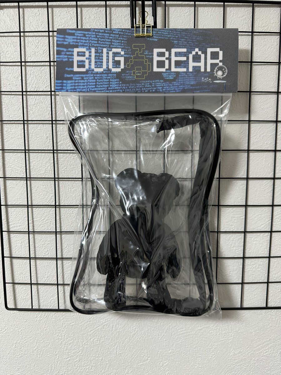 elysion11's tweet photo. ワンフェス戦利品①
BUGるBEARフロッキーver.
フロッキーだと埃の心配があったのですが、ここまでパッケージされててヘッダーがフロッキーで手触り感伝わってきてよく考えられてて感動しました😭
購入したらすぐ開封したい派なのですが、これならこんな感じで飾ってもいいかな☺️
#turnuptoys
#WF2023S https://t.co/eA9DNsW2H2