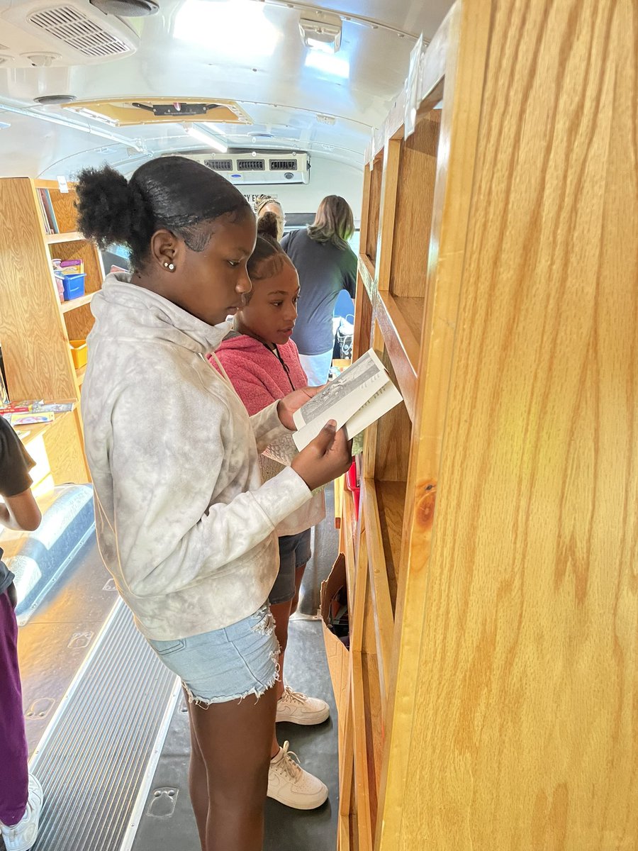 hartyhartteach's tweet photo. What a gift it is to be able to choose books from the #UCPSBookBus and get to keep and add to our own personal libraries!!! Thank you so much!
@chrisscloset
@RockRestESNC
#TeamUCPS
#EmpowerED
#BeTheBest
#NCSummer2Excel https://t.co/cWzL79MGlb