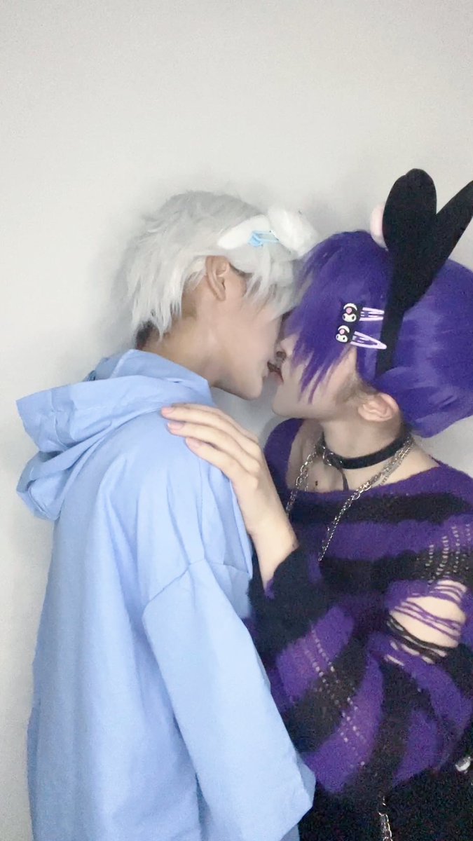 Suewine_'s tweet photo. 吃东西只是情趣罢了@27lin_ 
#bluelock #Bluelock #cos #cosplay #nagireo #凪玲 #ngro #ブルーロック #ブルーロックFA #御影玲王 #凪誠士郎 https://t.co/hZ1LduH2jt