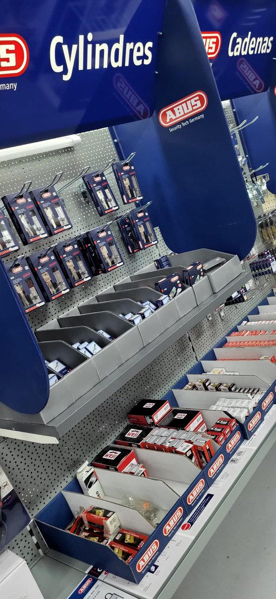 FIServices77's tweet photo. Ne jamais 𝗔𝗕𝗨𝗦er des clients 🔏 Pourtant nous avons les moyens de vous rendre prisonniers avec https://t.co/Ju79evmdBO alors venez tester 😏https://t.co/zb3s3QDl7m #abus #sécurité #cadenas #organigrammes #consignation https://t.co/mvDC4boCU9