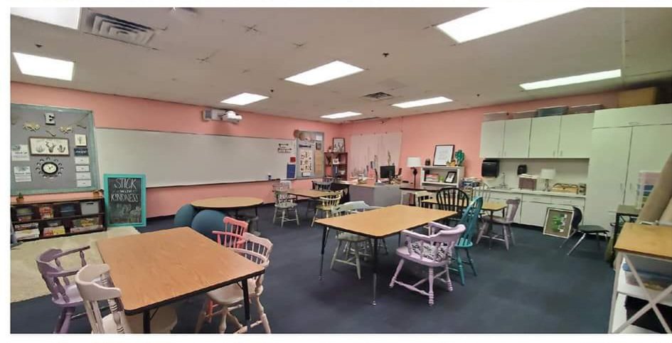 onesharpclass's tweet photo. @PatrickTheGiver @afuturesuprhero @amazon Thank you for supporting teachers!! I am the 5th grade math teacher at a Title 1 school in Oklahoma.  ANY donation would be greatly appreciated! https://t.co/1dd0gViaUm https://t.co/HhPh1Dxi38